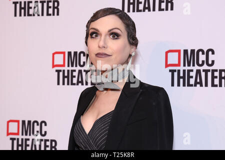 Party d'ouverture pour Alice par coeur tenue à Kenneth Cole's le Garage - Arrivées. Avec : Natalie Walker Où : New York, New York, United States Quand : 26 Feb 2019 Crédit : Joseph Marzullo/WENN.com Banque D'Images