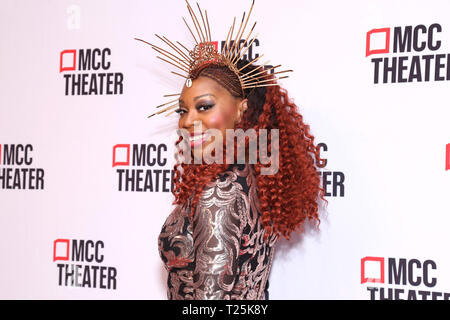 Party d'ouverture pour Alice par coeur tenue à Kenneth Cole's le Garage - Arrivées. Avec : Ari Groover Où : New York, New York, United States Quand : 26 Feb 2019 Crédit : Joseph Marzullo/WENN.com Banque D'Images