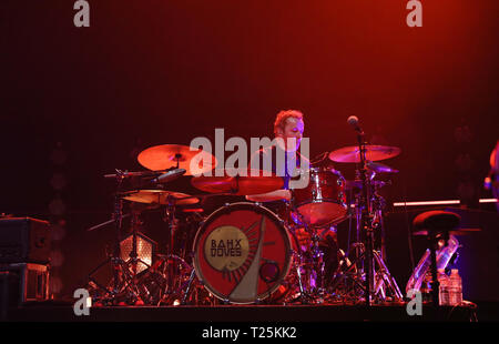 Au cours de l'exécution de colombes le Teenage Cancer Trust, Concert Royal Albert Hall, Londres. PRESS ASSOCIATION. Photo date : vendredi 29 mars, 2019. Voir PA story SHOWBIZ TCT. Crédit photo doit se lire : Isabel Infantes/PA Wire Banque D'Images