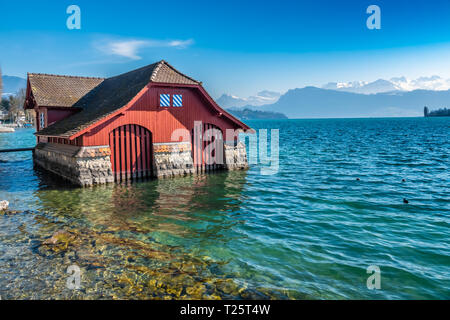 Paysages pittoresques le long des rives du lac de Lucerne (Floralpina), Lucerne (Luzern), la plus grande ville de Suisse centrale Banque D'Images