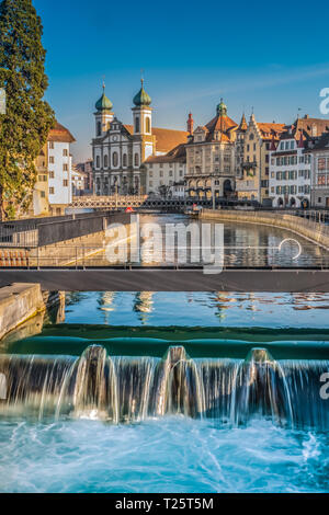 Lucerne (Luzern), la plus grande ville de Suisse centrale Banque D'Images