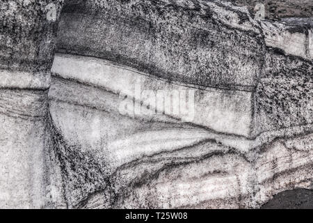 De la neige et des couches de cendres montrant l'activité fréquente de l'Etna, Catane, Sicile, Italie. L'un des volcans les plus actifs de façon quasi consta Banque D'Images