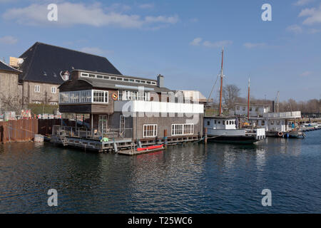 Houseboats en Trangraven Canal, Copenhague port intérieur. Banque D'Images