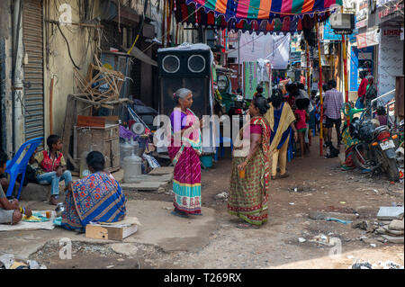 Les ruelles et rues à George Town, Chennai - un mélange dynamique de la chaleur, les couleurs, les odeurs, la foule, et les goûts Banque D'Images