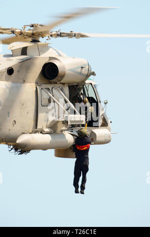 Royal New Zealand Navy Kaman SH-2 Seasprite, SH-2G Super hélicoptère Seasprite NZ3603 volant à ailes au-dessus de Wairarapa meeting aérien. Sea sprite Banque D'Images