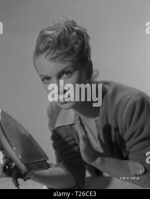 Les jeunes épouses Tale (1951), Joan Greenwood Date : 1951 Banque D'Images