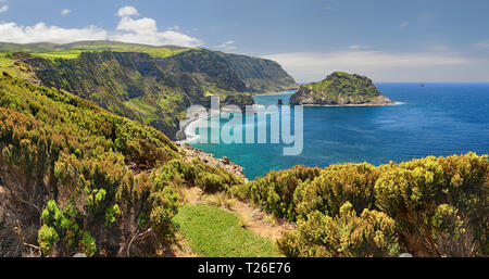 Côte Nord au Flores près de Ponta Delgada (Açores) Banque D'Images