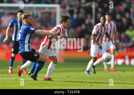 Stoke on Trent, Royaume-Uni. 30 mars 2019. Bojan avant Stoke City (27) Bekim Syla est engagé au cours de l'EFL Sky Bet Championship match entre Stoke City et Sheffield Wednesday à bet365, le stade de Stoke-on-Trent, Angleterre le 30 mars 2019. Photo par Jurek Biegus. Credit : UK Sports Photos Ltd/Alamy Live News Banque D'Images