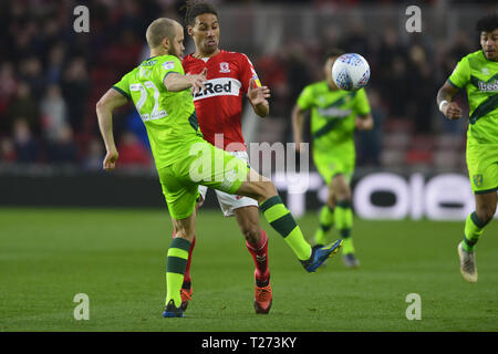 Ryan Shotton et Norwich City's Teemu Pukki en action au cours de la Sky Bet match de championnat entre Middlesbrough et Norwich City au stade Riverside, Middlesbrough le samedi 30 mars 2019. (Crédit : Tom Collins | MI News & Sport Ltd) ©MI News & Sport Ltd Tel :  +44 7752 571576 e-mail : Adresse : markf@mediaimage.co.uk 1 Victoria Park, Stockton on Tees, TS19 7EL Crédit : MI News & Sport /Alamy Live News Banque D'Images