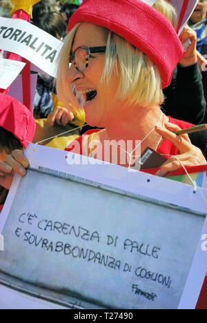Vérone, Italie. 30 mars 2019. 150 000 personnes de toute l'Italie se rassemblent et mars contre le 13e Congrès mondial des familles, à Vérone. Ils affirment les droits qui sont déjà accordées par la loi italienne, qui les mouvements de droite et les partis, les promoteurs du Congrès des familles, voudrait supprimer : le divorce, l'avortement, l'union civile et ainsi de suite. Credit : Ferdinando Piezzi/Alamy Live News Banque D'Images