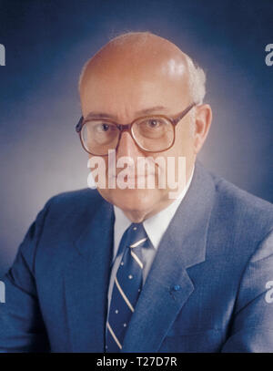 Portrait de Clarence 'Sy' Syvertson, Directeur du Centre de recherche Ames 1978 - 1984 Banque D'Images