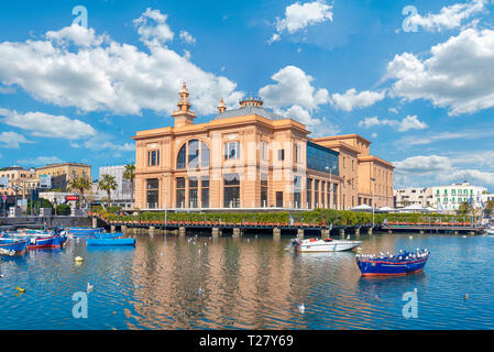 Bari, Pouilles, Italie - Teatro Margherita Theatre dans le centre-ville de Bari, la capitale de l'agglomération de la ville de Bari et de la région des Pouilles Banque D'Images