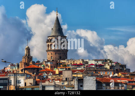 La tour de Galata en ville d'Istanbul en Turquie Banque D'Images