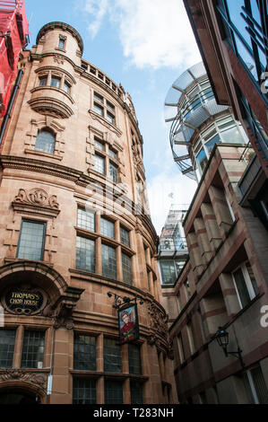 Autour de l'UK - M. Thomas's Chop House qui a ouvert ses portes en 1867 et est encore un restaurant et bar. Banque D'Images