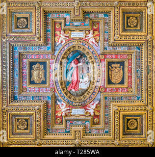 Vierge à l'enfant de "panneau de bois dans le plafond de l'église San Silvestro al Quirinale à Rome, Italie. Banque D'Images