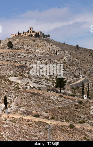 Ermitage de saint Christ en haut de la colline en Bocairent, Espagne avec la filière Banque D'Images