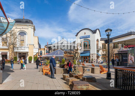 Tigard, Oregon - Mars 17, 2019 : Bridgeport Village, un centre commercial dans la ville de Tigard Banque D'Images