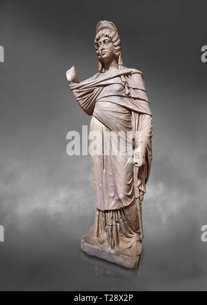 Statue romaine de Julia Domina . En. Perge. 2ème ANNONCE de siècle. Pas d'inv 3268. Musée Archéologique d'Antalya, Turquie. Julia Domna (AD 160-217) était un roman e Banque D'Images
