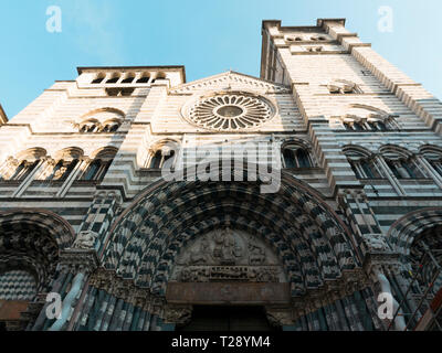 Portails de la façade de la cathédrale de San Lorenzo, est le plus important lieu de culte catholique dans la ville de Gênes, Italie Banque D'Images