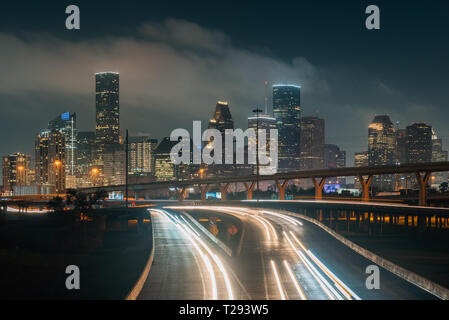 Cityscape photo de la Houston skyline at night, à Houston, Texas Banque D'Images