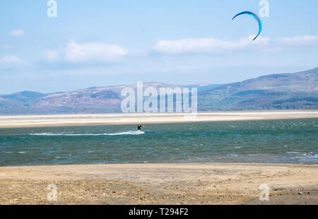 Kite,kite surf,Ynyslas,plage,Dovey Dyfi,et de l'estuaire de la rivière,plage,côtes,côtières,sands,nord,de,Aberystwyth, Ceredigion, West Wales,Mid Wales Wales,,Welsh Banque D'Images