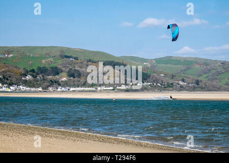 Kite,kite surf,Ynyslas,plage,Dovey Dyfi,et de l'estuaire de la rivière,plage,côtes,côtières,sands,nord,de,Aberystwyth, Ceredigion, West Wales,Mid Wales Wales,,Welsh Banque D'Images