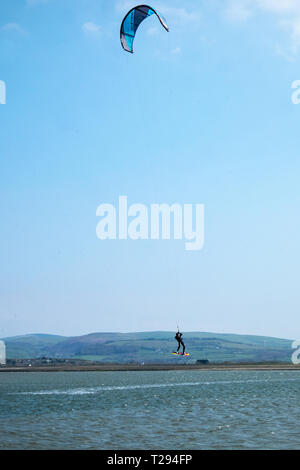 Kite,kite surf,Ynyslas,plage,Dovey Dyfi,et de l'estuaire de la rivière,plage,côtes,côtières,sands,nord,de,Aberystwyth, Ceredigion, West Wales,Mid Wales Wales,,Welsh Banque D'Images