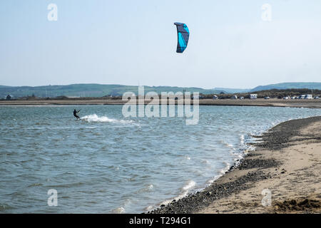 Kite,kite surf,Ynyslas,plage,Dovey Dyfi,et de l'estuaire de la rivière,plage,côtes,côtières,sands,nord,de,Aberystwyth, Ceredigion, West Wales,Mid Wales Wales,,Welsh Banque D'Images