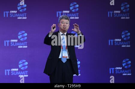 Shenzhen, la province chinoise du Guangdong. Mar 31, 2019. Zhu Min, chef de l'Institut National de Recherche en finance à l'Université Tsinghua, prononce un discours à la Chine (Shenzhen) Sommet il à Shenzhen, province du Guangdong en Chine du sud, le 31 mars 2019. Credit : Mao Siqian/Xinhua/Alamy Live News Banque D'Images