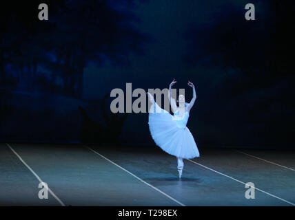 Londres, Royaume-Uni. Mar 31, 2019. Le célèbre ballet du Bolchoï performing at the London Coliseum dans le cadre du Ballet russe Gala annuel des icônes à Londres,organisé par le Gala .Productions Ensemble célèbre l'héritage de la célèbre école de ballet russe et rend hommage à ses légendaires danseurs. Crédit : Paul/Quezada-Neiman Alamy Live News Banque D'Images