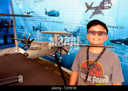 Melbourne, Florida, USA. Le 30 mars 2019. L'Aéroport International de Melbourne Orlando aéroport ouvert motifs de l'un des premiers meetings aériens américains de la saison 2019. Ce spectacle est un mélange d'avions militaires et privés avec l'avion statique sur l'écran. Le public a eu la possibilité pour les mains sur l'interaction avec les pilotes et l'affiche. Sons de la liberté pouvait être entendu à plusieurs kilomètres autour de l'aéroport, car la réaction militaires effectué leur routine. Crédit photo Julian Poireau / Alamy Live News. Banque D'Images