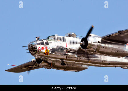 Melbourne, Florida, USA. Le 30 mars 2019. L'Aéroport International de Melbourne Orlando aéroport ouvert motifs de l'un des premiers meetings aériens américains de la saison 2019. Ce spectacle est un mélange d'avions militaires et privés avec l'avion statique sur l'écran. Le public a eu la possibilité pour les mains sur l'interaction avec les pilotes et l'affiche. Sons de la liberté pouvait être entendu à plusieurs kilomètres autour de l'aéroport, car la réaction militaires effectué leur routine. Crédit photo Julian Poireau / Alamy Live News. Banque D'Images