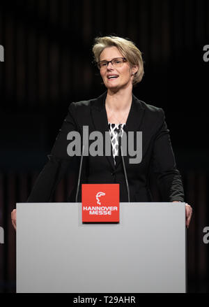 Hanovre, Allemagne. Mar 31, 2019. 31 mars 2019, Hanovre, Basse-Saxe : Anja Karliczek (CDU), Ministre fédéral de l'éducation et de la recherche, prend la parole à la cérémonie d'ouverture de la Hannover Messe 2019. Photo : Friso Gentsch/dpa dpa : Crédit photo alliance/Alamy Live News Banque D'Images