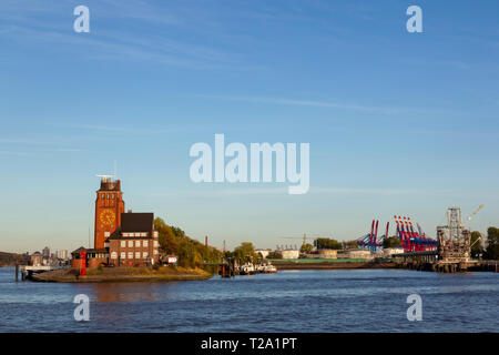 Maison Seemannshoeft pilote, la station du port de pilotes à l'entrée du port sur l'Elbe à Hambourg, Allemagne. Banque D'Images