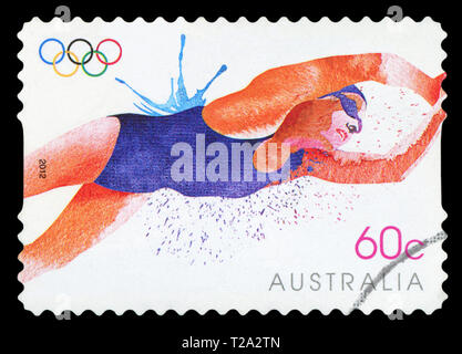 L'AUSTRALIE - circa 2012 : un timbre-poste utilisé à partir de l'Australie, symbolisant l'épreuve de natation au Jeux Olympiques d'été de 2012 à Londres, vers 2012. Banque D'Images