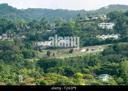 Le quartier résidentiel vue à Ocho Rios Resort town (Jamaïque). Banque D'Images