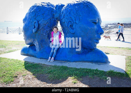 Par artiste Morphous Lionel Smit le long de la promenade de Mouille Point Banque D'Images