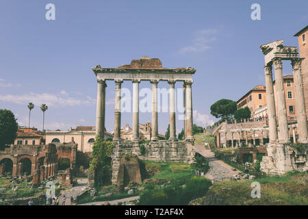 Rome, Italie - le 23 juin 2018 : vue panoramique du temple de Vespasien et Titus est situé à Rome à l'extrémité ouest du Forum Romain. Il est dédié à la Banque D'Images