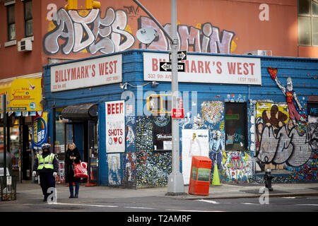 L'Billymark graffiti de l'Ouest couvre bar sur la 9e Avenue New York Manhattan Chelsea Banque D'Images