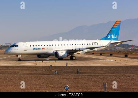 Eilat, Israël - février 20, 2019 : Arkia Embraer 190 avion à l'aéroport d'Eilat (ETH) en Israël. Dans le monde d'utilisation | Banque D'Images