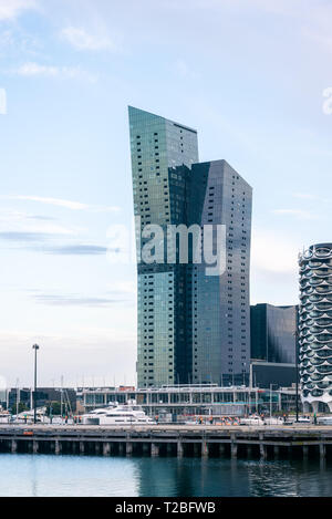 Cette photo a été prise depuis le ferry à Portarlington à Melbourne dirigée par Ferries Port Phillip. Il donne autre vue de les toits de Melbourne. Banque D'Images