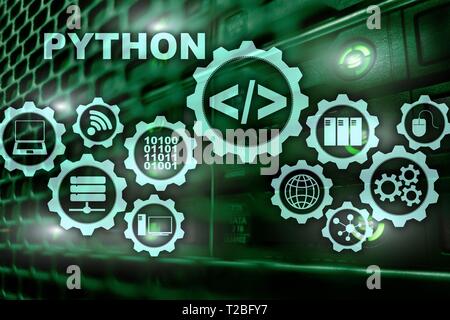 Langage de programmation Python sur arrière-plan de la salle serveur. Flux de travail programmation algorithme abstrait concept sur un écran virtuel Banque D'Images