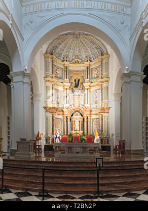 Vue intérieure de l'église basilique cathédrale metropolitana de santa maria la antigua San Felipe, dans le vieux quartier de Panama Panama Viejo Banque D'Images