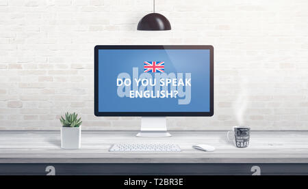 Concept de l'apprentissage de la langue anglaise en ligne. Question parlez-vous français sur l'écran d'un ordinateur de bureau. Banque D'Images
