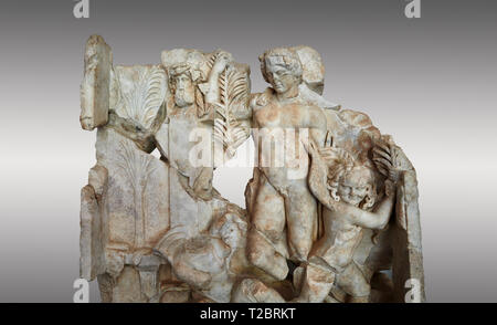 Près d'un relief Romain Sebasteion de Agon Aphrodisias Musée, Aphrodisias, Turquie. La scène est une allégorie de la contacte ( Banque D'Images