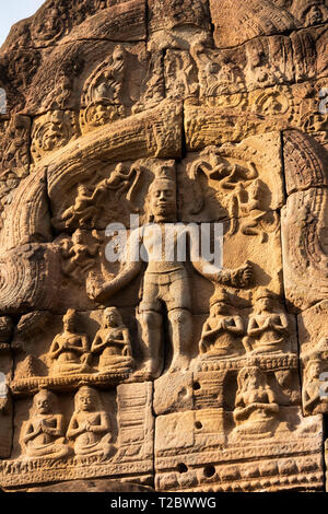 Cambodge, Kampong Cham (Kompong), Banteay Prei Nokor, d'anciennes figures sculptées en pierre du temple historique de décoration Banque D'Images