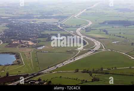 Vue Aérienne Vue vers le sud le long de l'A1M'autoroute à Catterick, Yorkshire du Nord Banque D'Images