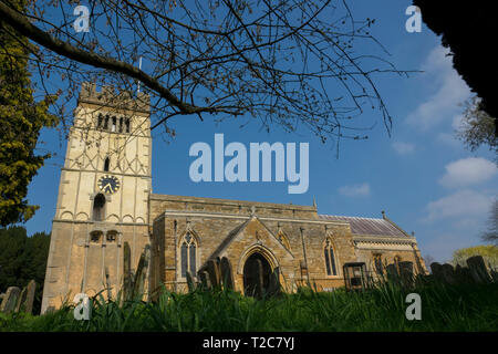 Earls Barton est un village et une paroisse civile dans le Northamptonshire, remarquable pour son église anglo-saxonne Banque D'Images