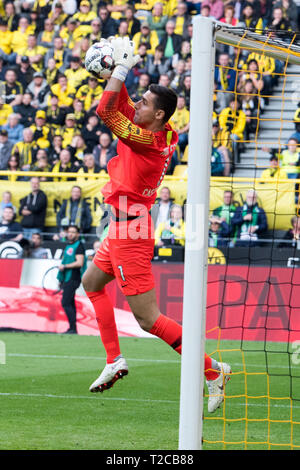 Dortmund, Allemagne. 30Th Mar, 2019. gardien Koen CASTEELS (WOB) la balle, fvssngt, avec balle, simple action avec ball, action, plein la figure, debout, format 1er Football Bundesliga, 27e journée, Borussia Dortmund (NE) - VfL Wolfsburg (WOB) 2 : 0, le 30.03.2019 à Dortmund/Allemagne. ¬ | Conditions de crédit dans le monde entier : dpa/Alamy Live News Banque D'Images