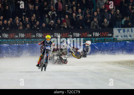 Heerenveen, aux Pays-Bas. Mar 31, 2019. HEERENVEEN, NLD 30 mars Ove Ledstrom tombe pendant la glace FIM Speedway Gladiators 5 Finale de Championnat du Monde à Patinoire Thialf, Heerenveen le dimanche 31 mars 2019. (Crédit : Ian Charles | MI News) Credit : MI News & Sport /Alamy Live News Banque D'Images